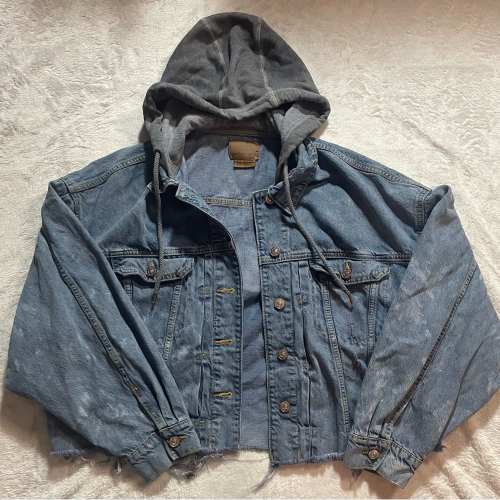 American Eagle Outfitters Cropped Blue Jean Jacket with Gray Hood